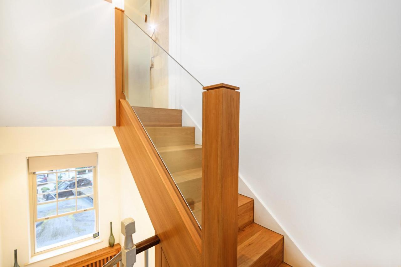 Luxury Massive Townhouse By Harrods Appartement Londen Buitenkant foto