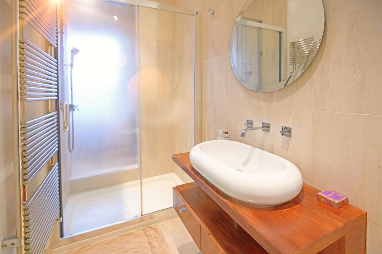 Luxury Massive Townhouse By Harrods Appartement Londen Buitenkant foto